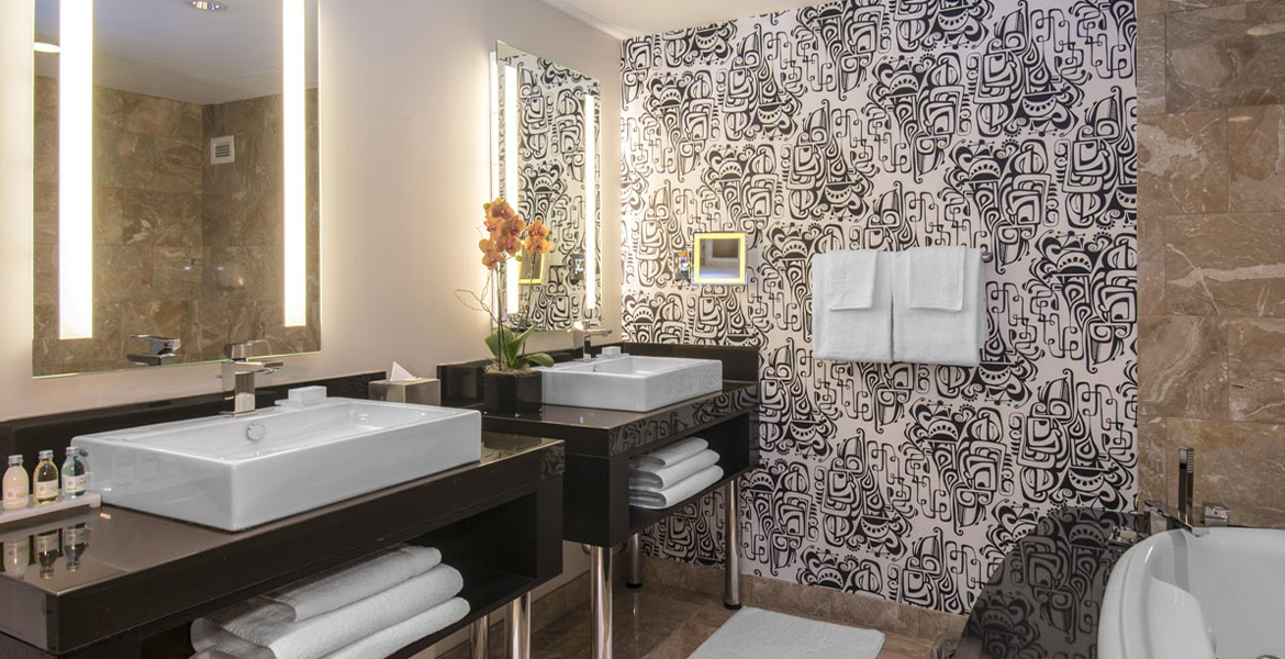 Image from www.warwickrittenhouse.com